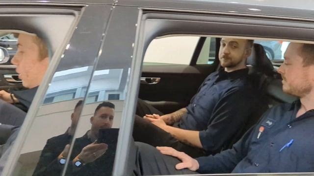 V60 or XC60 from a passenger space perspective. Pt. 3 смотреть онлайн