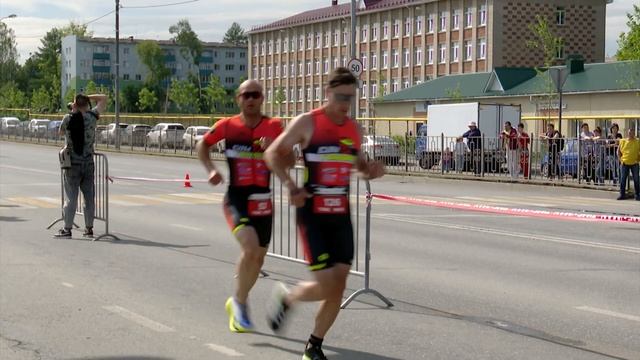 Более 300 спортсменов участвовали во Всероссийских соревнованиях по триатлону в Альметьевске смотреть онлайн