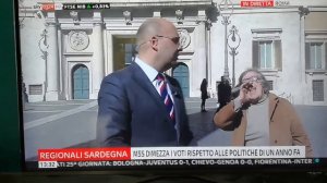 Sky Tg 24, si parla di Di Maio e del tonfo in Sardegna, una signora urla_ 