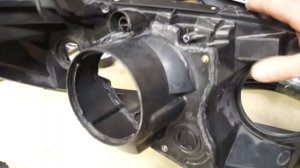 Как правильно отремонтировать пластиковый корпус фары. Восстанавливаем фары Toyota Sienna
