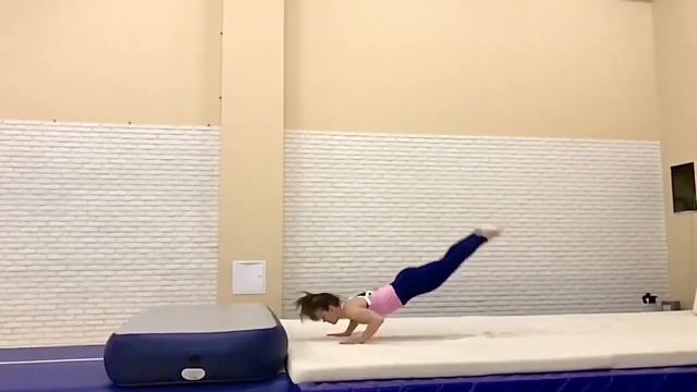 фляк на живот. Школа акробатики 1 в москве смотреть онлайн