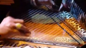 Исполнение мелодии Бааль Сулама на турецком кануне.