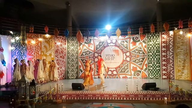 Коллектив индийского танца "Лила Прем". Танец "Пламя свечи". смотреть онлайн