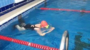 Плавание, бассейн, ласты