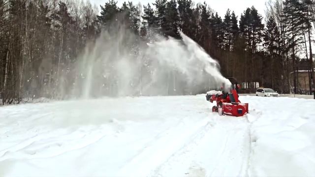 Роторный снегоуборщик на минитракторе KIOTI CK22 смотреть онлайн