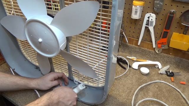 Make New Handle and Feet for Lasko Box Fan смотреть онлайн