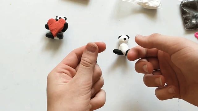 Как слепить панду из лёгкого пластилина. смотреть онлайн