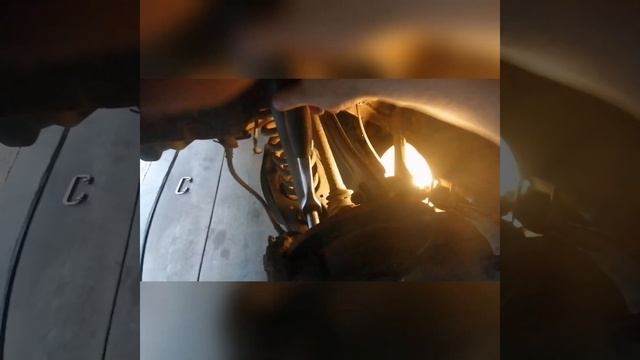 Замена заднего суппорта мерседес смотреть онлайн