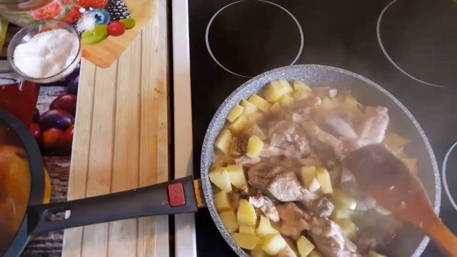 КАРТОШКА С КУРИЦЕЙ ЖАРЕННАЯ. ПРОСТОЙ И ОЧЕНЬ ВКУСНЫЙ РЕЦЕПТ.