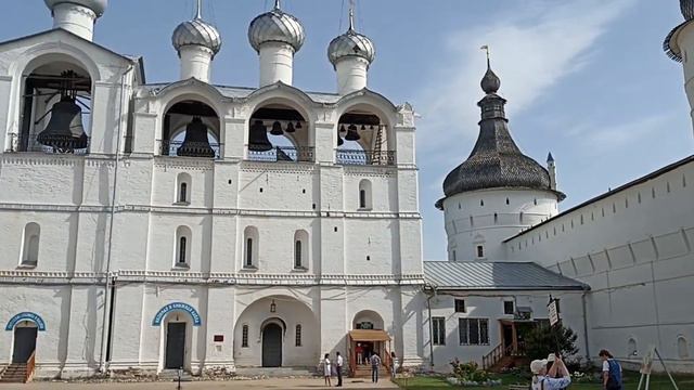 Ростовский Кремль. Соборная площадь