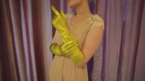 Шикарные длинные женские перчатки кислотного цвета