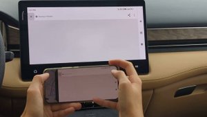 AITO M7 беспроводная трансляция экрана телефона (яндекс-карты) на головной монитор Аито М7