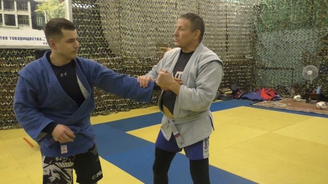 Сопровождение с контролем кисти- пояснения к видео пятилетней давности и 3 варианта ухода с этого к смотреть онлайн