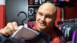 Подделка рашгарда Venum Contender