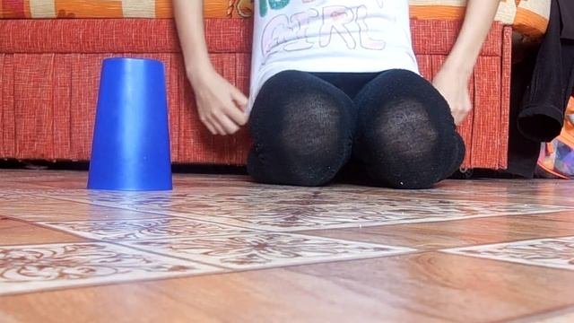 Игра со стаканом))
