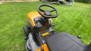 STIGA Tornado 2098 ST 350 oldalkidobós fűnyíró traktor