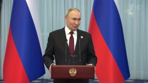 Событием дня стала пресс-конференция Владимира Путина по итогам переговоров на саммите ЕАЭС