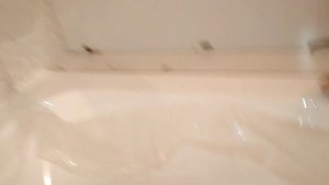 Убираем зазор/пространство/щель между ванной и стеной | ЛЕГКО ??