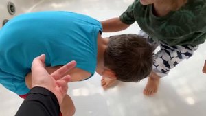 Yusuf ve Fatih selim önce buzda dondular, sonra ateşe çevirdiler😂Gıdıklama oyunu oynadılar😅