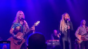 “Alone” by Nancy Wilson’s Heart! Live at The Showbox/ Seattle, WA