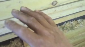 Утепление опилками стен каркасного сарая.