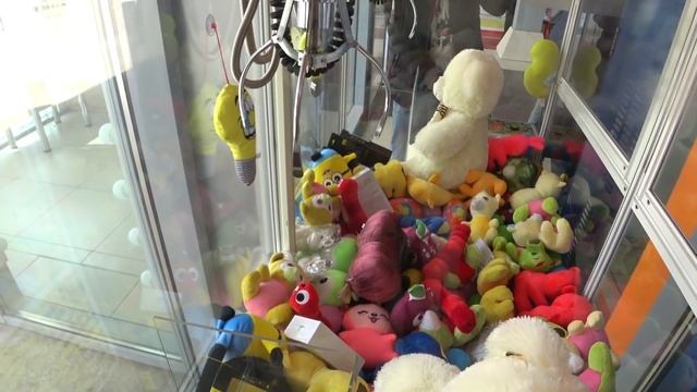 ВОТ ЭТО ДА... АЙФОН В АВТОМАТЕ С ИГРУШКАМИ! Игровой Автомат с Клешнёй! смотреть онлайн