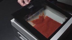 Упаковка жидкостей с помощью вакуумного упаковщика CASO VacuChef 40