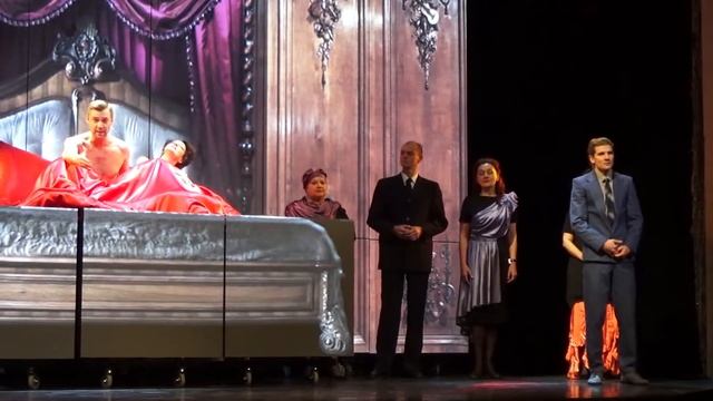 В воронежском драмтеатре поставили "Гамлета" смотреть онлайн