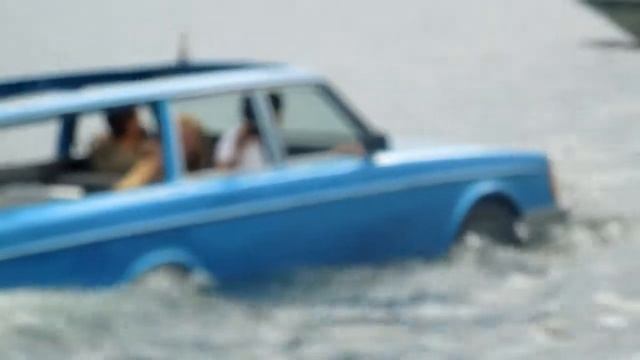 ПЛАВАЮЩИЙ АВТОМОБИЛЬ!