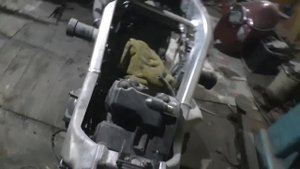 Продолжаю разбирать Honda vtr 1000f