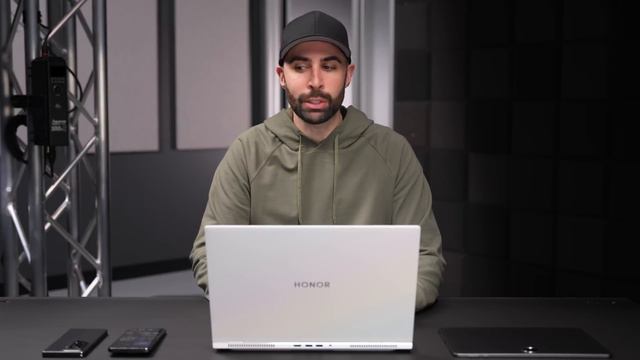 Apple's Ecosystem Isn't The Only Option – HONOR MagicRing смотреть онлайн