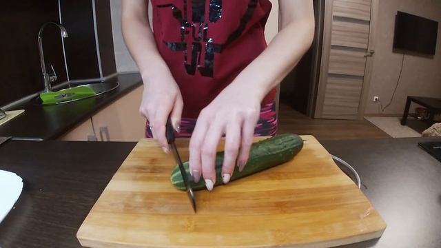 рецепт салата с курицей! салаты без майонеза на праздничный стол!