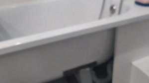 Дверки под ванной. Открывающийся экран под ванной. Экран своими руками