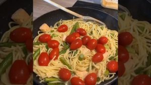 Rezept - Spaghetti mit Lachs und grünen Spargel - Pasta