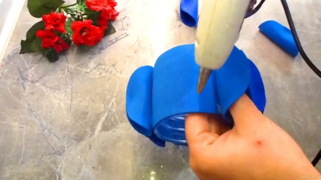 Как просто сделать вазочку из использованной пластиковой бутылки Великолепная ВАЗА своими руками DI смотреть онлайн