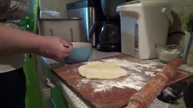 Сладкое дрожжевое тесто из хлебопечки и булочки к чаю