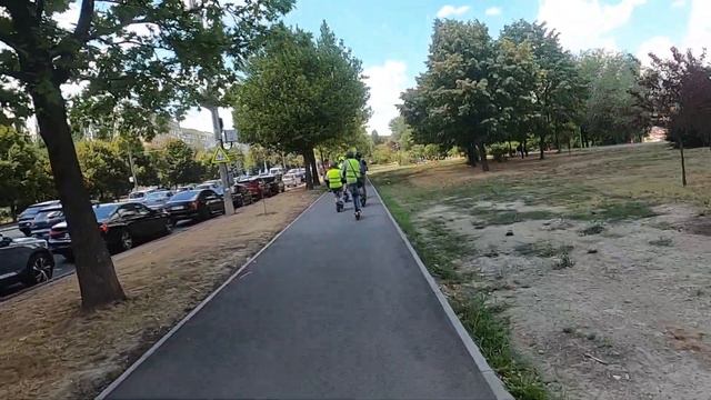 ПОКАТУШКИ НА КРУТЫХ ЭЛЕКТРОСАМОКАТАХ ПО КИШИНЁВУ смотреть онлайн