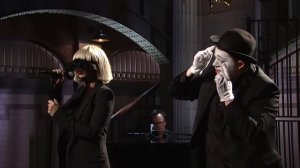 Sia - Chandelier (Live on SNL)