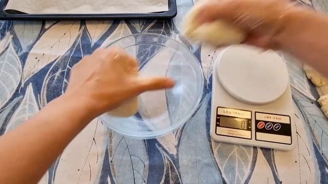 Идеальные булочки для бургера. Домашние булочки. Фастфуд. Hamburger buns.