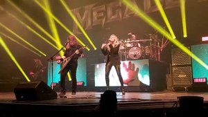 Megadeth & Electra Mustaine - A Tout Le Monde - París 01/28/2020