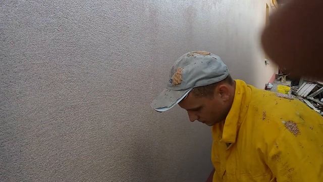 Нанисений мозаичной штукатурки на фасад