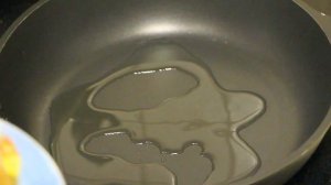 Минтай под сметанно-чесночным соусом. Ароматная сочная рыбка!