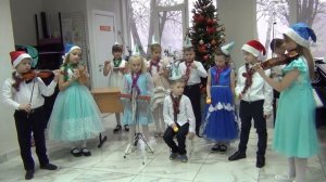 Ансамбль "Менуэт" поздравляет вас с Новым 2023-м годом!!!))