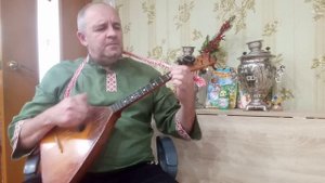 Три Танкиста! три весёлых друга! игра на балалайке традиционная музыка Russia music.mp4