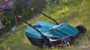 Газонокосилка Bosch Rotak 32. Как смазать нижний подшипник двигателя..