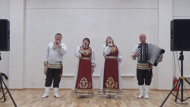 Народный ансамбль "Аюшка" - "Чёрная смородина" смотреть онлайн