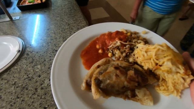 IL MERCATO HOTEL & SPA. МЕНЯЕМ НОМЕР В ОТЕЛЕ! Бассейн на крыше. Краткий обзор обеда в ресторане смотреть онлайн