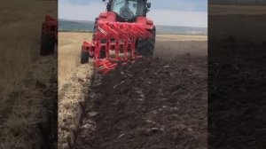 Оборотный навесной плуг UNLU с механической регулировкой ширины захвата