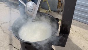 КАРАСИ ЖАРЕНЫЕ в КАЗАНЕ на КОСТРЕ!