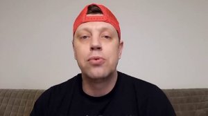 Муж и жена на кухне.mp4